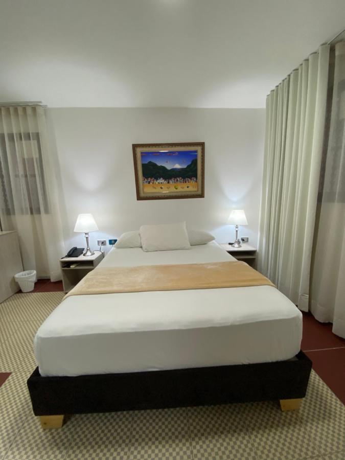 Hotel Casa Colonial Баранкила Екстериор снимка