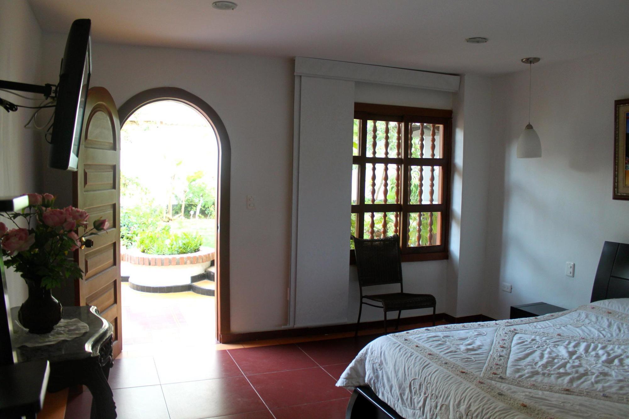 Hotel Casa Colonial Баранкила Екстериор снимка